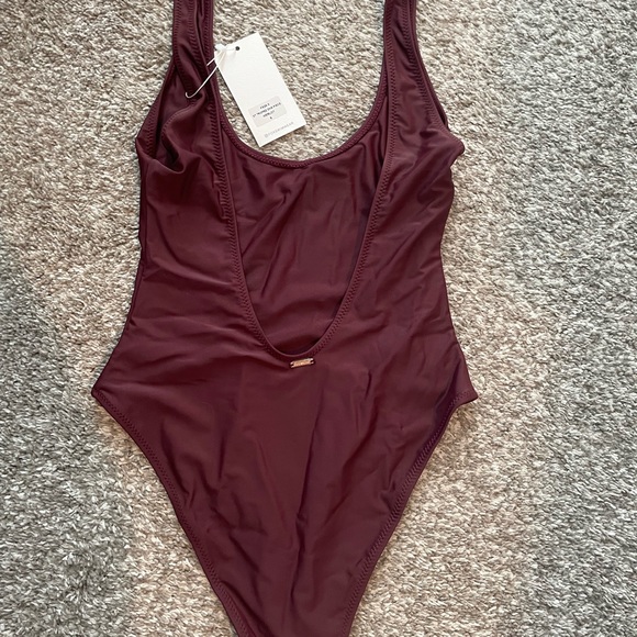 White Fox Swim - St. Tropez Merlot One Piece SMALL - Picture 5 of 6